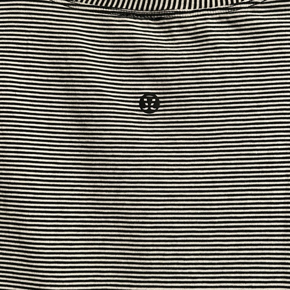 LULULEMON Athletica. Tank Top Size 8 - Picture 3 of 4